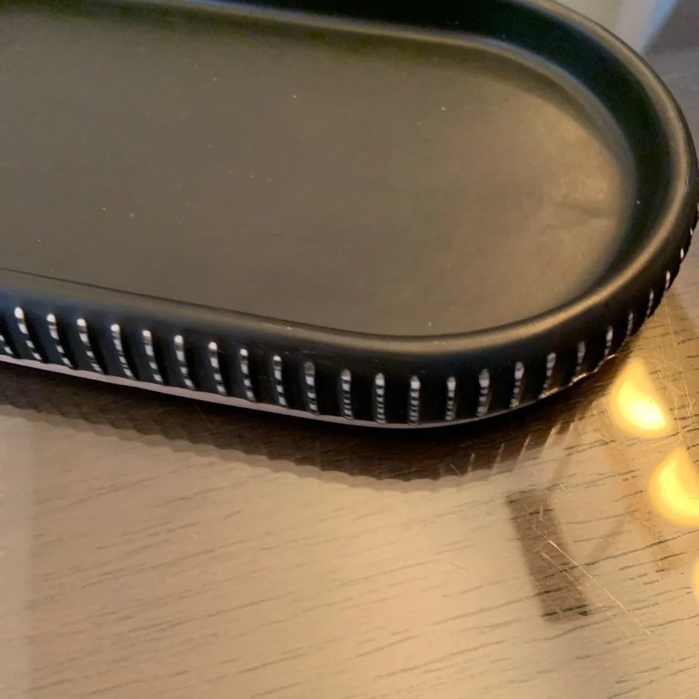 Ugg ceramic bathroom black/ivory vanity tray